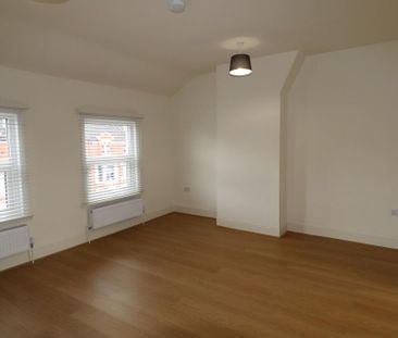 3 bedroom apartment to rent - Photo 3