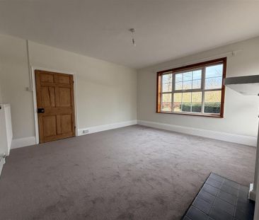 3 bedroom detached house to rent - Photo 3