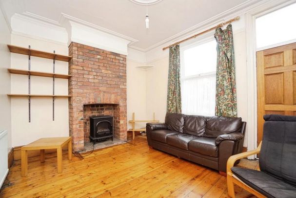 3 bedroom terraced house to rent - Photo 1
