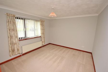 3 bedroom bungalow to rent - Photo 3