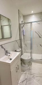 Studio Flat, Stone Street, BN1 - Photo 4