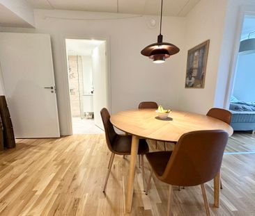 Lys og indbydende lejlighed med altan ved fjorden - Photo 4