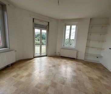 Location Appartement 2 pièces 48 m2 à Saint-Quentin - Photo 2