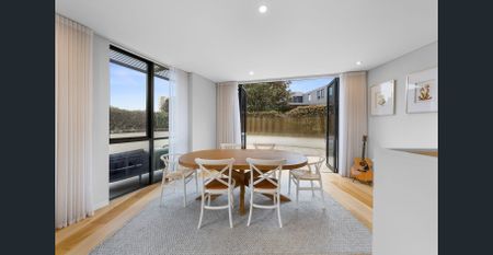 Luxury Two-Bedroom Residence with Expansive Terraces in the Heart of Double Bay - Photo 3