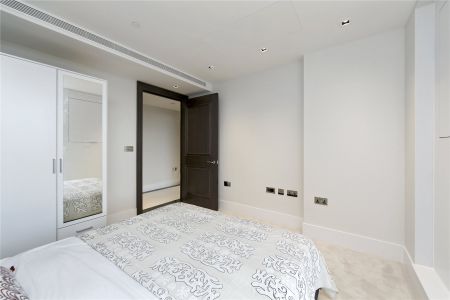 Lord Kensington House, Kensington, W14 - Photo 2