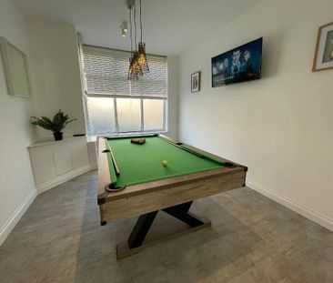 6 bedroom terraced house to rent - Photo 5