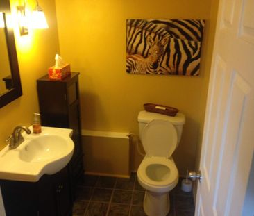 881 Beaconhill Court - 3 bed, 1.5 bath - Photo 1