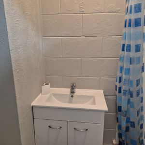 Central Flat - Victoria - Photo 2