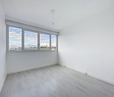 Appartement T4 près de RILLIEUX LA PAPE à louer - Photo 2