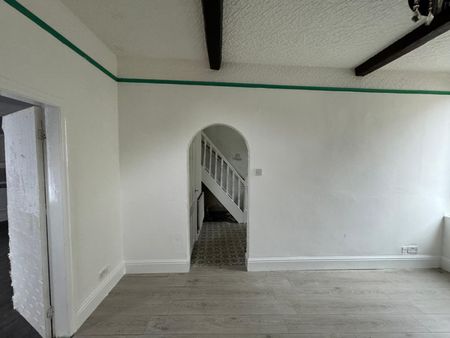 3 Bedroom Terraced For Let - Photo 3