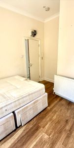 Blythe Road, Shepherds Bush, W14 - Photo 3