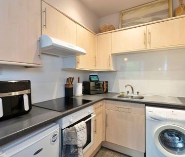 1 bedroom flat to rent - Photo 6