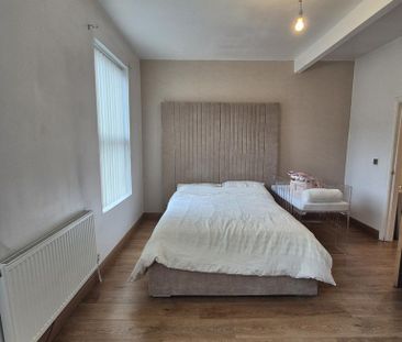 5 bedroom terraced house to rent - Photo 1