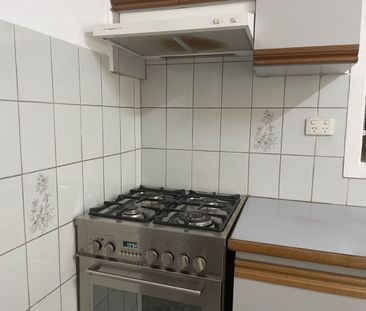 Charming 3-Bedroom Home in Sunshine North - Photo 2