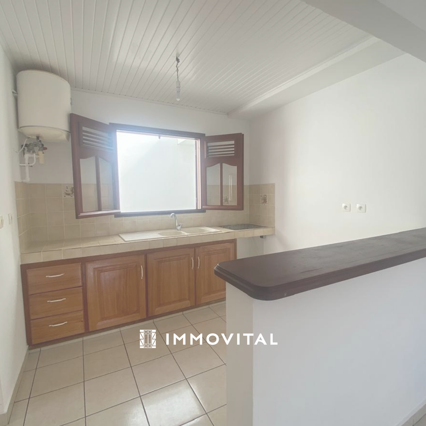 Location Appartement 3 pièces 50m² POINTE NOIRE 97116 - Photo 1