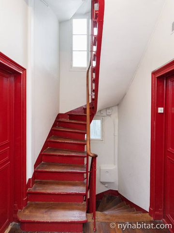 Logement à Paris, Location meublée - Photo 2