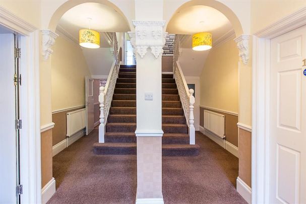 1 bedroom private hall to rent - Photo 1