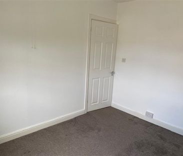 3 bedroom House To Let - Photo 5