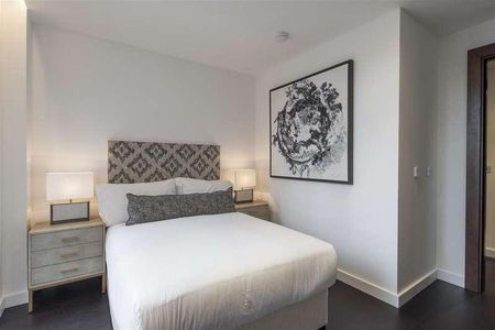 The Residence, Charles Clowes Walk, Nine Elms, London, SW11 - Photo 5