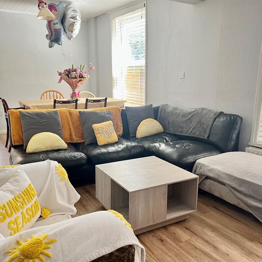 Room For Rent Allens Road, Southsea - Photo 1