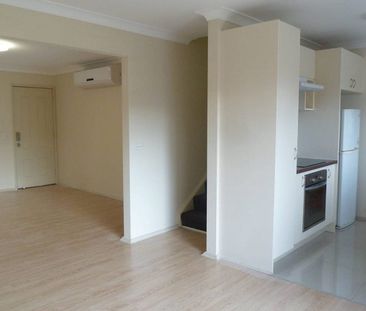 Bright and spacious three bedroom townhouse near Werrington Station - Photo 6