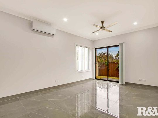 Modern Granny Flat - Photo 1