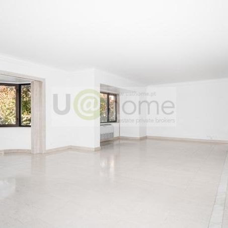 Apartamento T4 - Photo 1