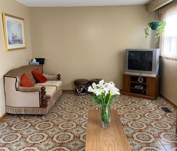 For Lease - 1571 CORKSTONE Glade, Mississauga, Ontario - Photo 4