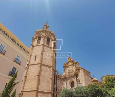 Excellent 4 Bedroom penthouse with 30m² terrace for rent in La Seu,... - Photo 6