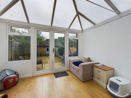 2 bedroom terraced house to rent - Photo 2