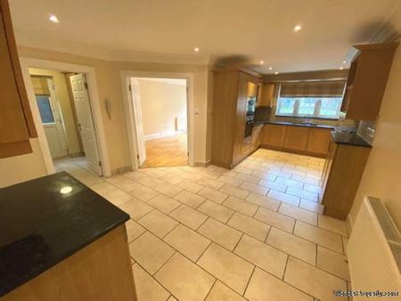 5 bedroom property to rent in Radlett - Photo 5