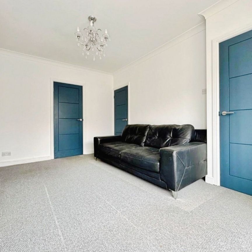 3 bedroom House To Let - Photo 1
