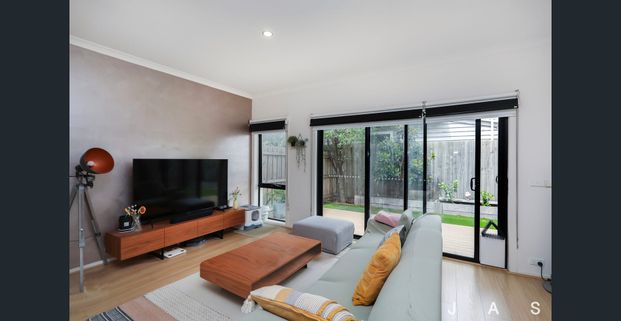 A Striking Modern Residence Designed for Effortless Living - Photo 1