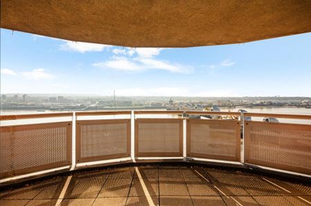 3 bedroom apartment to rent - Photo 4