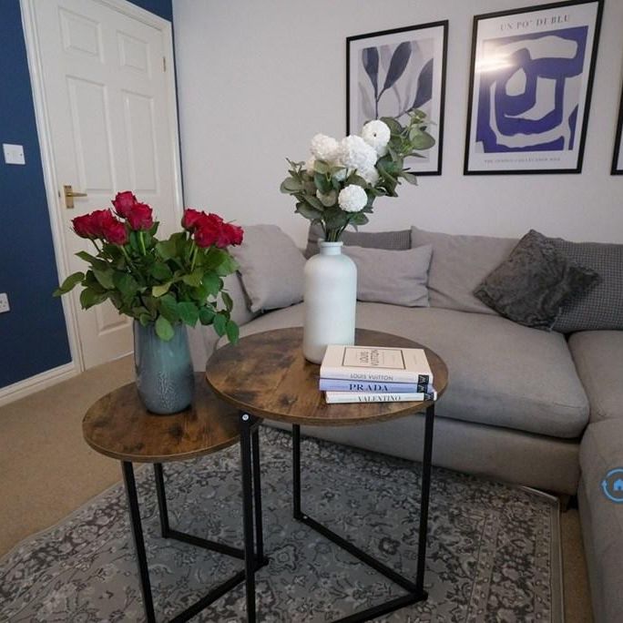 5 bedroom semi-detached house to rent - Photo 1