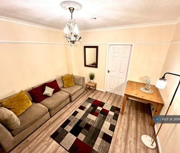 3 bedroom terraced house to rent - Photo 2