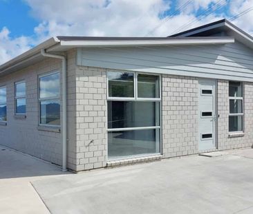 5 bedrooms in Riverstone - Photo 3