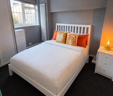 2 Bed Maisonette, Forest Lane, E7 - Photo 6