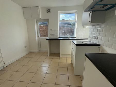 2 bed terraced to rent Chesterfield Road, DE55 - Photo 3