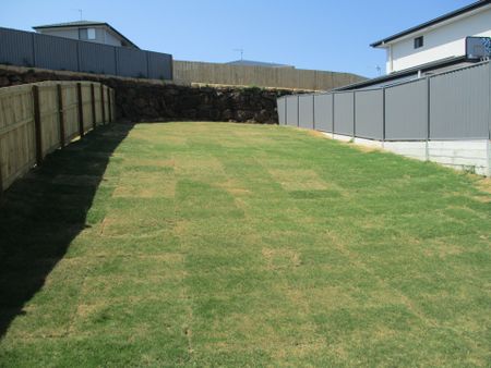 Modern duplex in Cumbalum - Photo 2