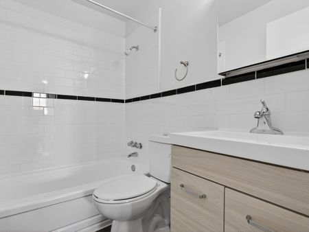 For Lease - 1042 Sheppard Avenue Unit# G2, Toronto, Ontario - Photo 4