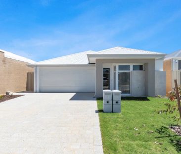 “3 x 2 Family Home in Hilbert” - Photo 1