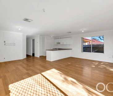 Open the Door to Coastal Calm - Photo 2