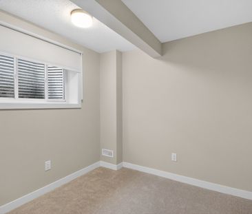For Lease - 297 Les Emmerson Drive, Barrhaven, Ontario - Photo 4