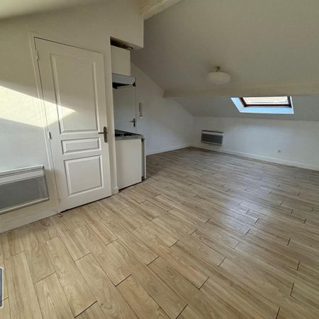 Location Appartement 1 pièce 17m² PERIGUEUX 24000 - Photo 4