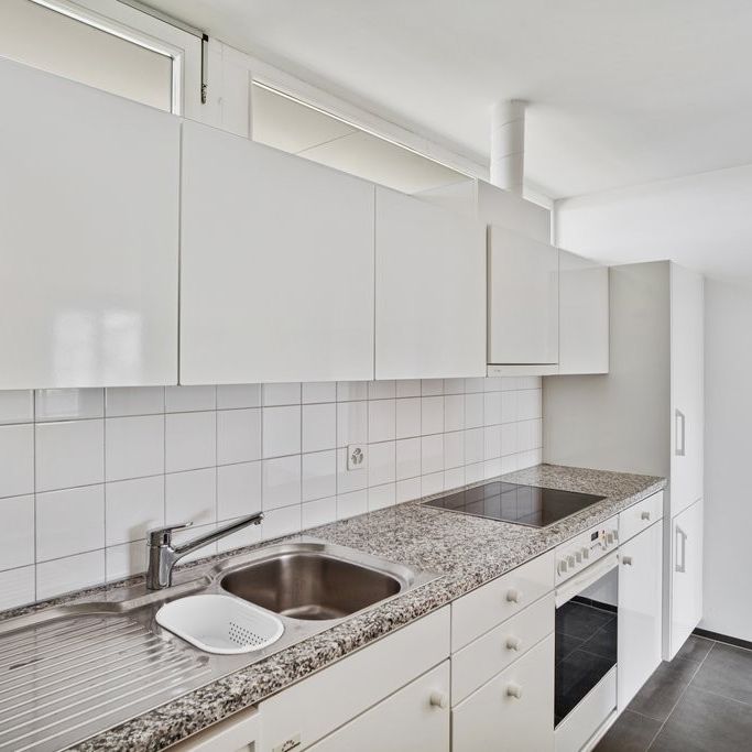Gepflegte Wohnsiedlung mit moderner Architektur - Foto 1