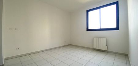 Location Appartement T4 - Photo 4