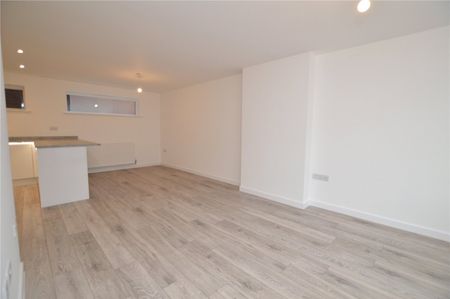 3 Bed Terraced House To Rent - Photo 3