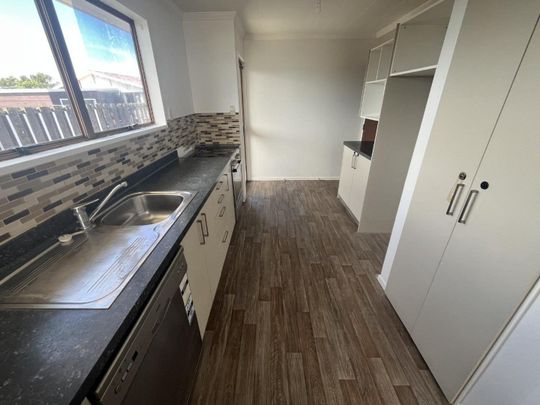 Springvale Family Home - Photo 1