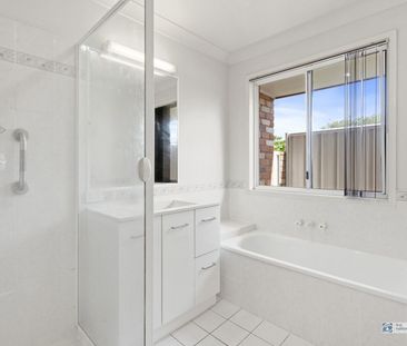 Modern 3 Bedroom Duplex in quiet location - Photo 1